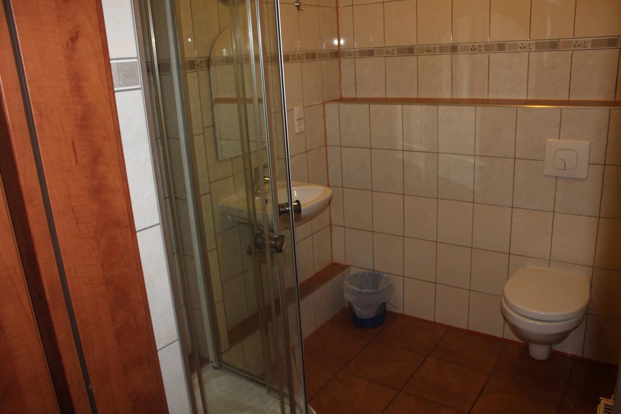 Zagroda Agroturystyczna Wiecha Mieroszow Exterior photo